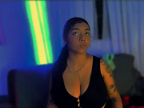 nahomy ryans online show from 11/14/25, 10:35