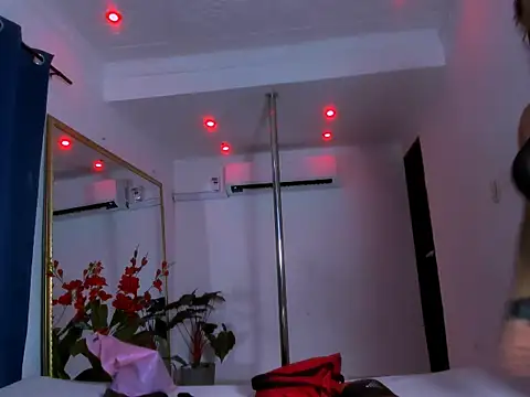 nahomy ryans online show from 11/19/25, 09:26