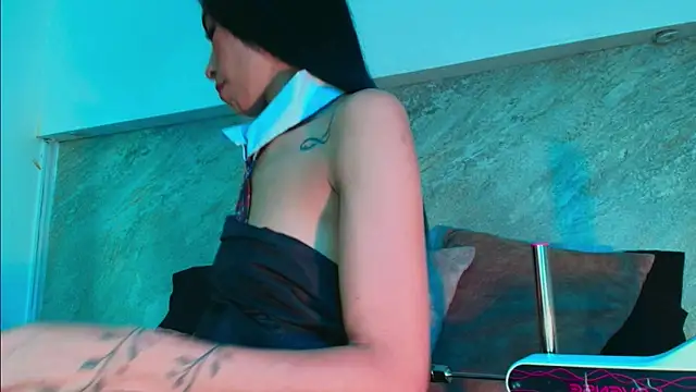 Snapshot of Dixie_grey1 chatting on 01/14/26, 03:15 Dixie grey1 online show from 01/14/26, 03:15