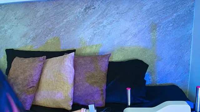 Snapshot of Dixie_grey1 chatting on 01/13/26, 03:05 Dixie grey1 online show from 01/13/26, 03:05