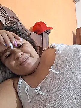 hotmom33 online show from 10/20/25, 11:00