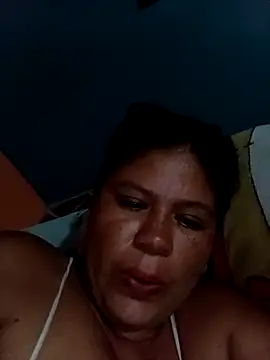 hotmom33 online show from 09/23/25, 10:00
