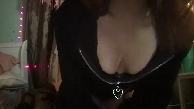 nekowaifuuu online show from 10/05/25, 01:07