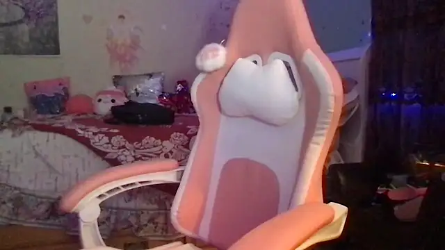 nekowaifuuu online show from 10/04/25, 04:25