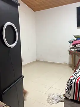 Alina0 online show from 10/23/25, 05:22