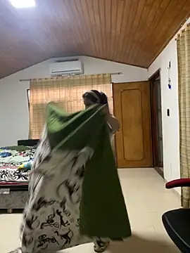 Alina0 online show from 10/25/25, 05:46