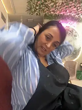 hotadhara01 online show from 10/24/25, 08:41