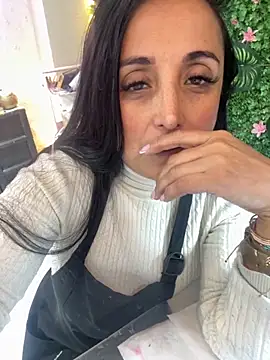 hotadhara01 online show from 11/04/25, 08:56