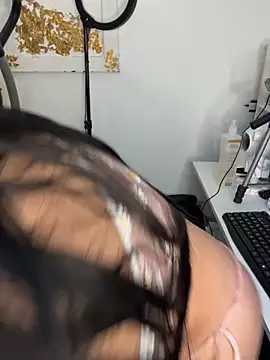 hotadhara01 online show from 11/16/25, 04:12