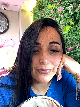 hotadhara01 online show from 11/18/25, 10:13