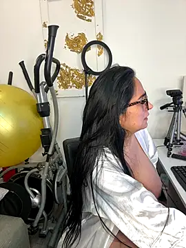 hotadhara01 online show from 11/06/25, 03:16