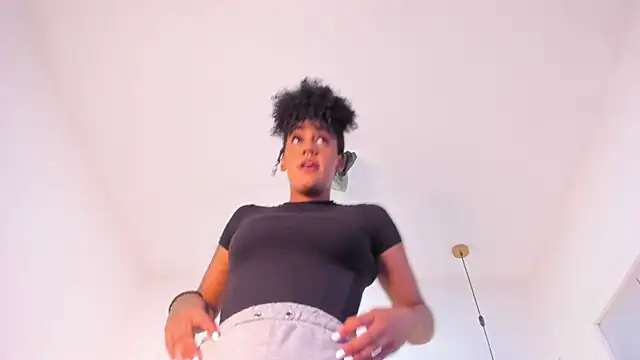 OnlyGia online show from 04/10/26, 11:01