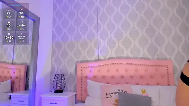 OnlyGia online show from 10/20/25, 08:09