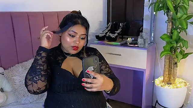 Hela Collins online show from 04/11/26, 03:14