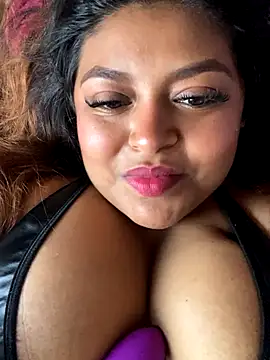 Hela Collins online show from 11/30/25, 10:32