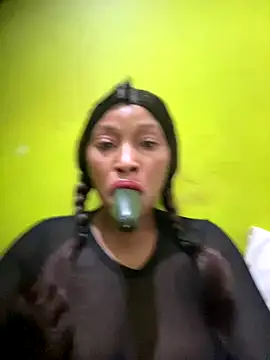 Snapshot of kinghtwalker chatting on 10/18/25, 11:18 kinghtwalker online show from 10/18/25, 11:18