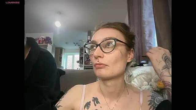 harleyblair online show from 04/19/26, 05:47