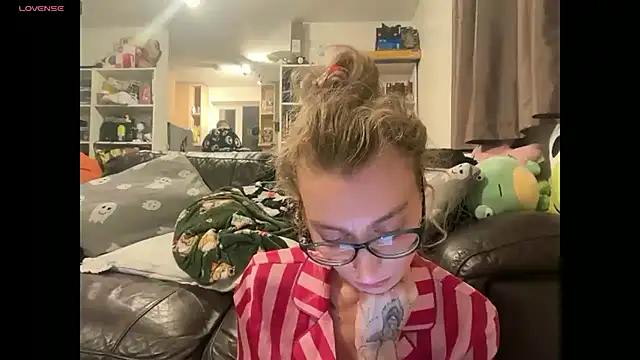 harleyblair online show from 11/25/25, 11:16