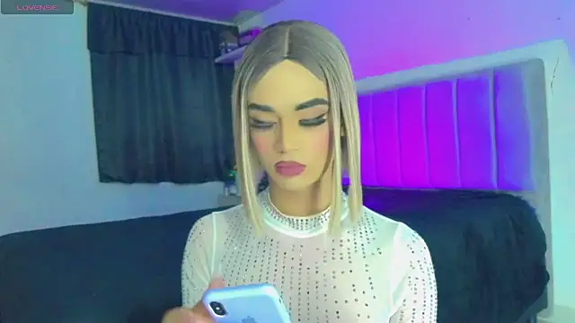 HANNAH BACKERS online show from 11/08/25, 03:43