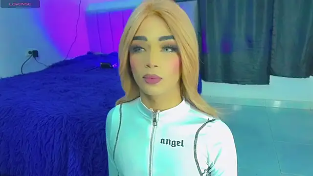 HANNAH BACKERS online show from 10/31/25, 03:47