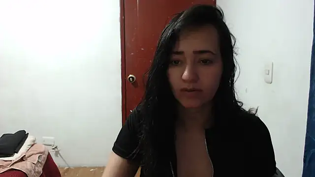 Snapshot of annie_clark2 chatting on 03/05/25, 08:10 annie clark2 online show from 03/05/25, 08:10