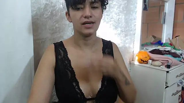 annie clark2 online show from 02/08/26, 09:01