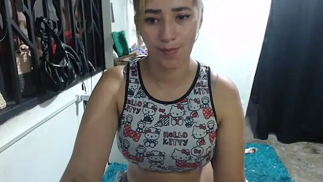 annie clark2 online show from 10/24/25, 09:47