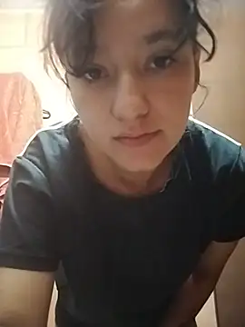 Snapshot of annie_clark2 chatting on 06/26/26, 07:31 annie clark2 online show from 06/26/26, 07:31