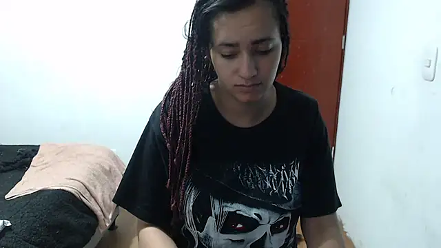 Snapshot of annie_clark2 chatting on 03/21/25, 01:13 annie clark2 online show from 03/21/25, 01:13