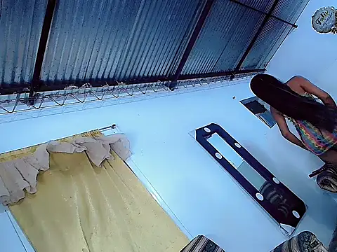 Anthonella valentina online show from 04/16/26, 02:23