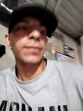 Tussi-amor online show from 11/23/25, 09:25