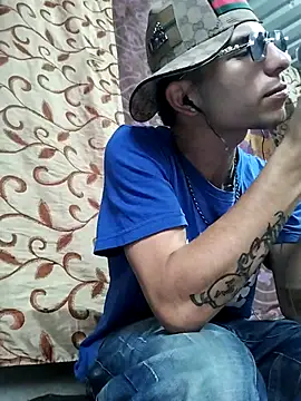 Tussi-amor online show from 10/05/25, 09:49