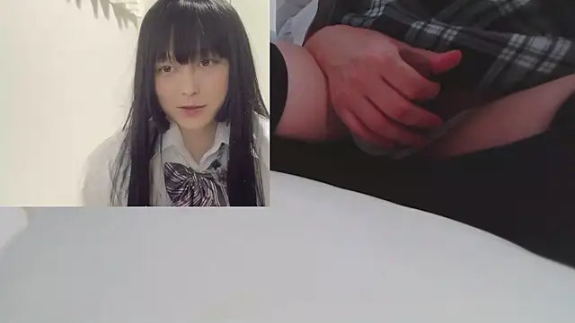 Snapshot of Mia032 chatting on 12/02/25, 02:41 Mia032 online show from 12/02/25, 02:41