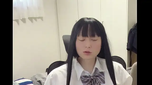 Mia032 online show from 12/19/25, 01:42