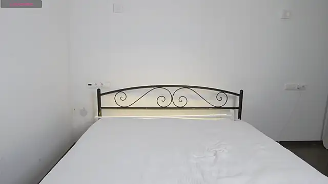 AlexsisFaee online show from 04/14/26, 06:51