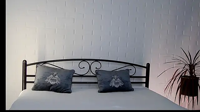 Snapshot of AlexsisFaee chatting on 12/01/25, 09:26 AlexsisFaee online show from 12/01/25, 09:26