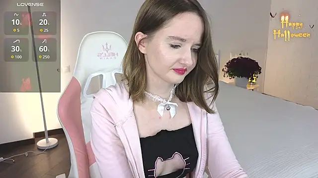 Snapshot of AlexsisFaee chatting on 11/02/25, 09:42 AlexsisFaee online show from 11/02/25, 09:42