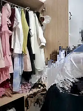 asian 2k online show from 11/08/25, 04:05