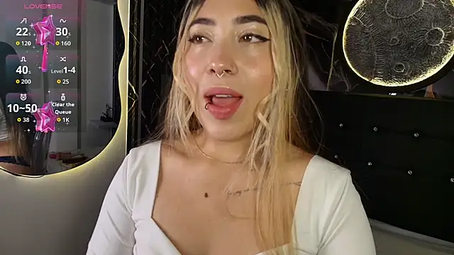  ManuVeelez online show from 11/22/25, 06:12