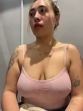  ManuVeelez online show from 09/12/25, 12:11