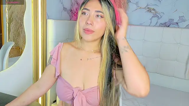  ManuVeelez online show from 12/21/25, 08:20