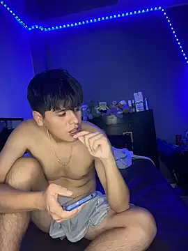 Kailertwink online show from 04/08/26, 03:19