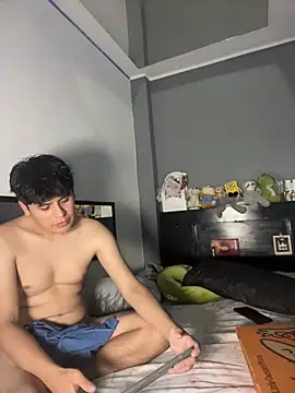Snapshot of Kailertwink chatting on 05/23/26, 03:38 Kailertwink online show from 05/23/26, 03:38