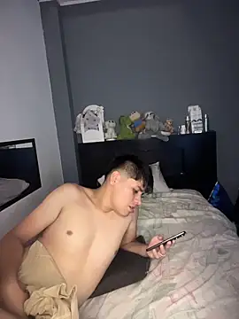 Kailertwink online show from 03/21/26, 01:40