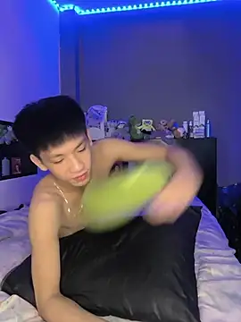 Kailertwink online show from 04/09/26, 02:24