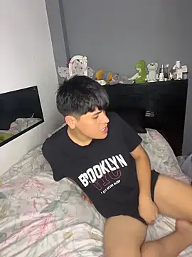 Kailertwink online show from 11/14/25, 04:16