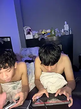 Snapshot of Kailertwink chatting on 05/31/26, 04:18 Kailertwink online show from 05/31/26, 04:18