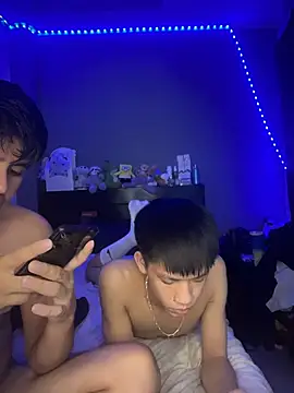 Kailertwink online show from 04/10/26, 02:40