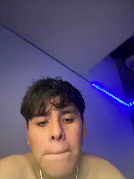 Kailertwink online show from 02/18/26, 11:23