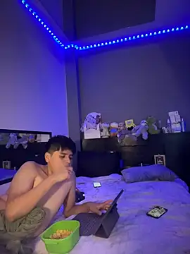 Snapshot of Kailertwink chatting on 05/03/26, 10:02 Kailertwink online show from 05/03/26, 10:02